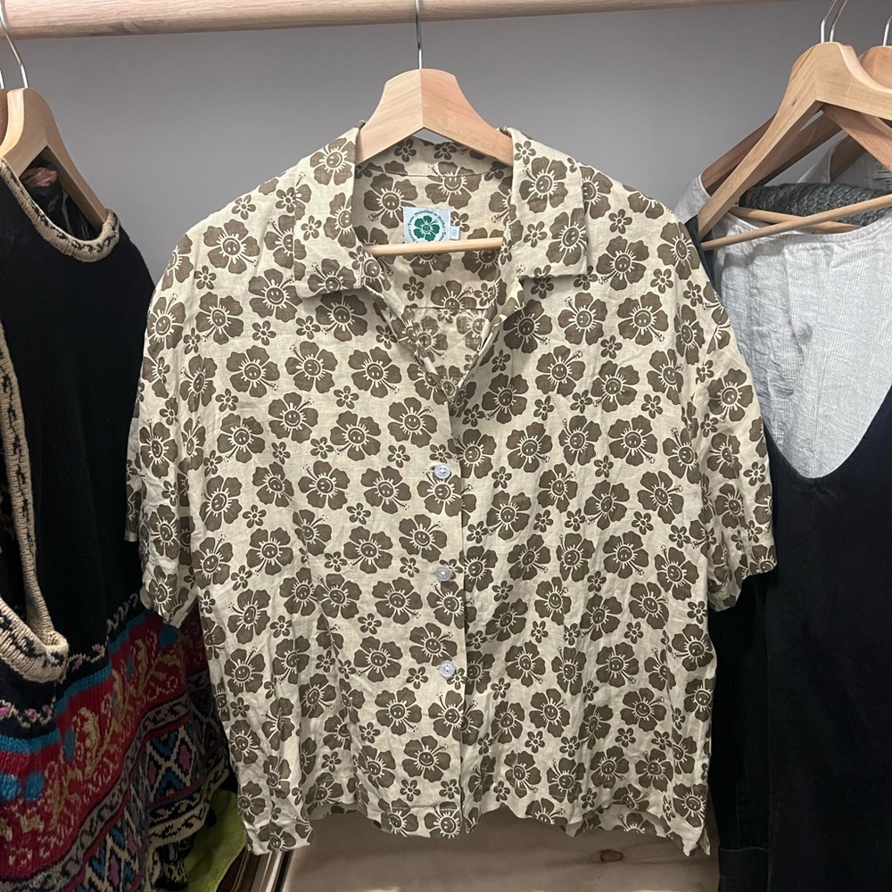 Emma Mulholland on holiday button up